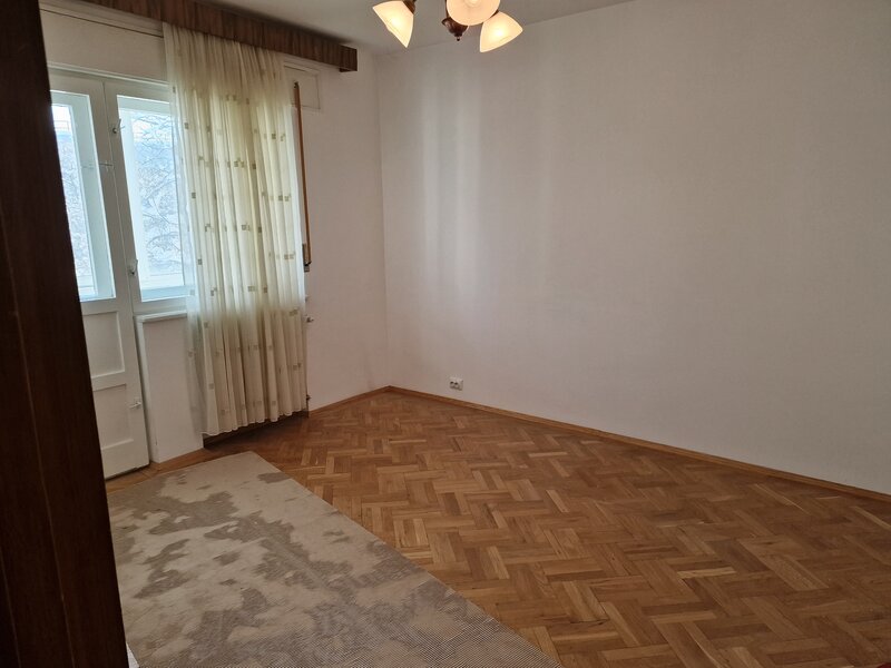 Bucuresti Noi, Pajura Hrisovului, oferta inchiriere ap. 2 cam. in vila