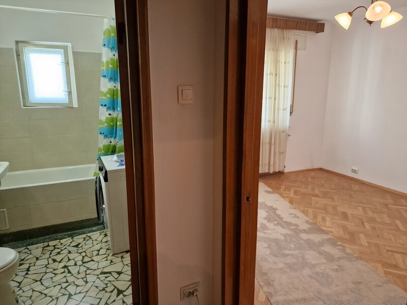 Bucuresti Noi, Pajura Hrisovului, oferta inchiriere ap. 2 cam. in vila